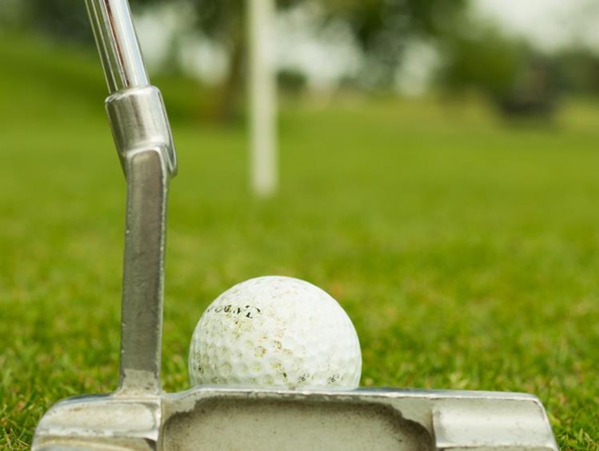 CAN I TEACH MYSELF GOLF?